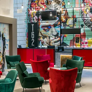 Hotel T62, Budapesta